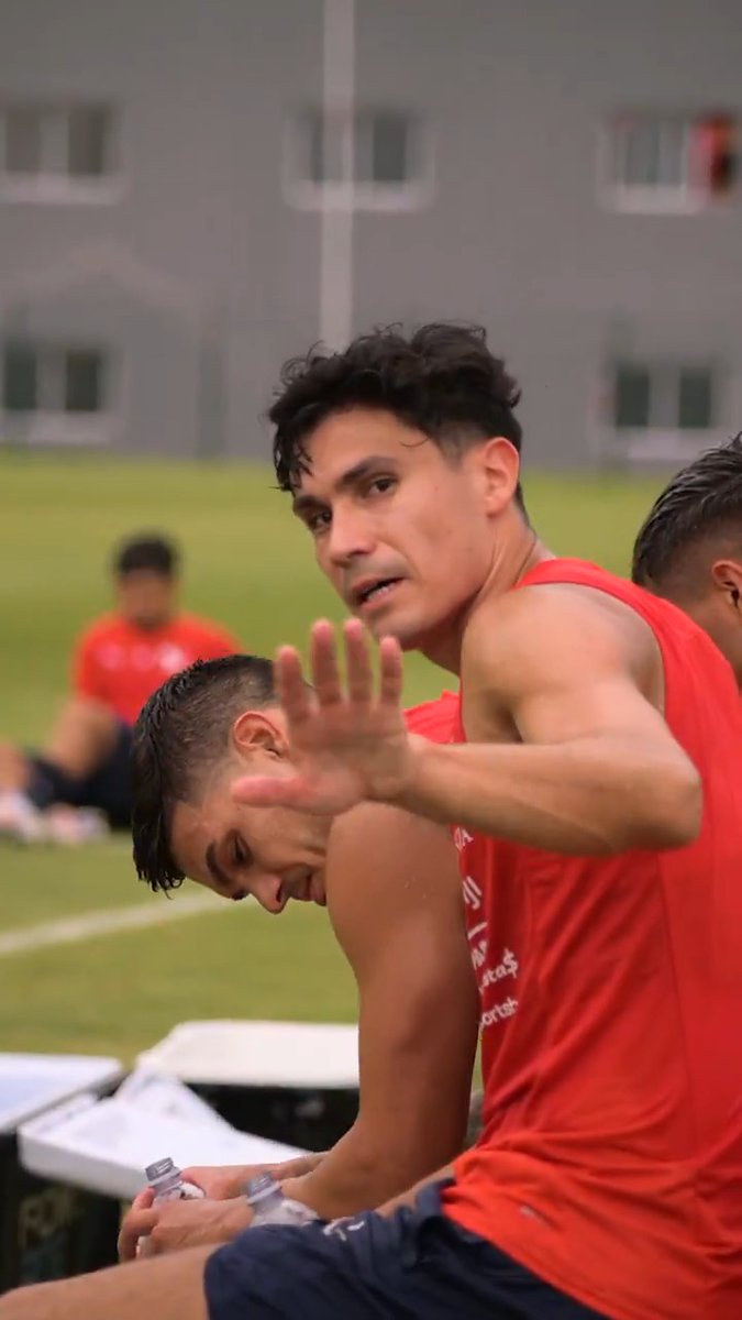 Martes adentro ✅️ Próxima escala: estadio Monumental. #TodoRojo 🔴