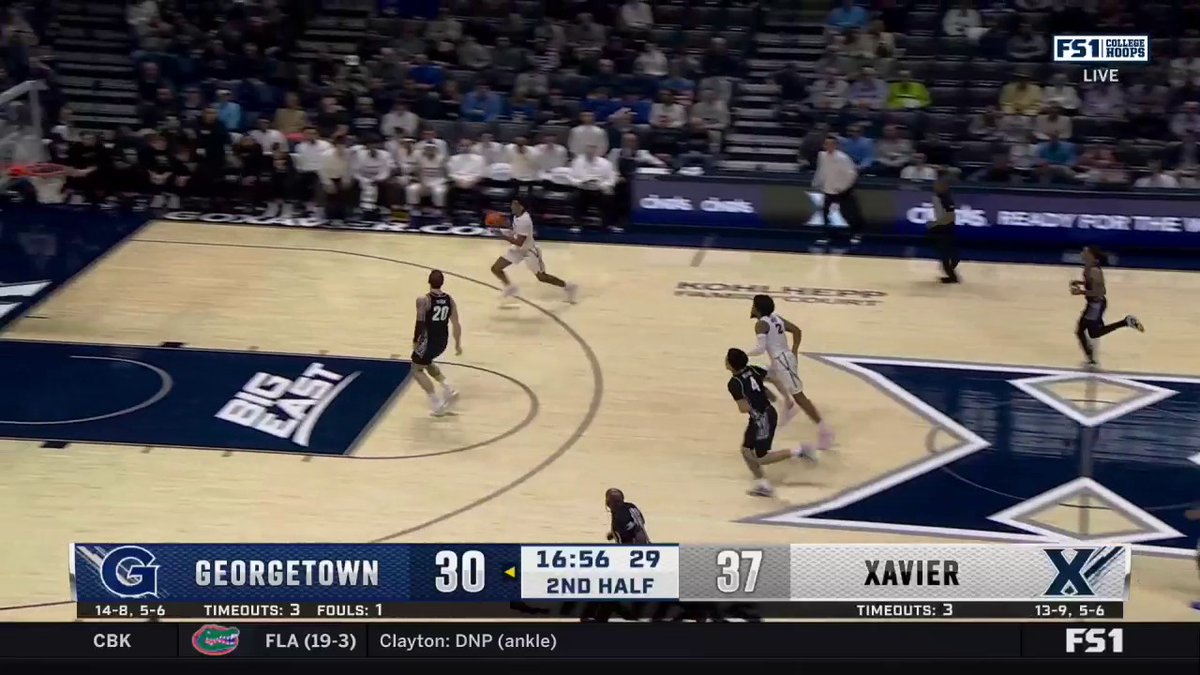 DAILYN SWAIN THROWS IT DOWN ON THE BREAK 🔨 Xavier Basketball (via FOX College Hoops)