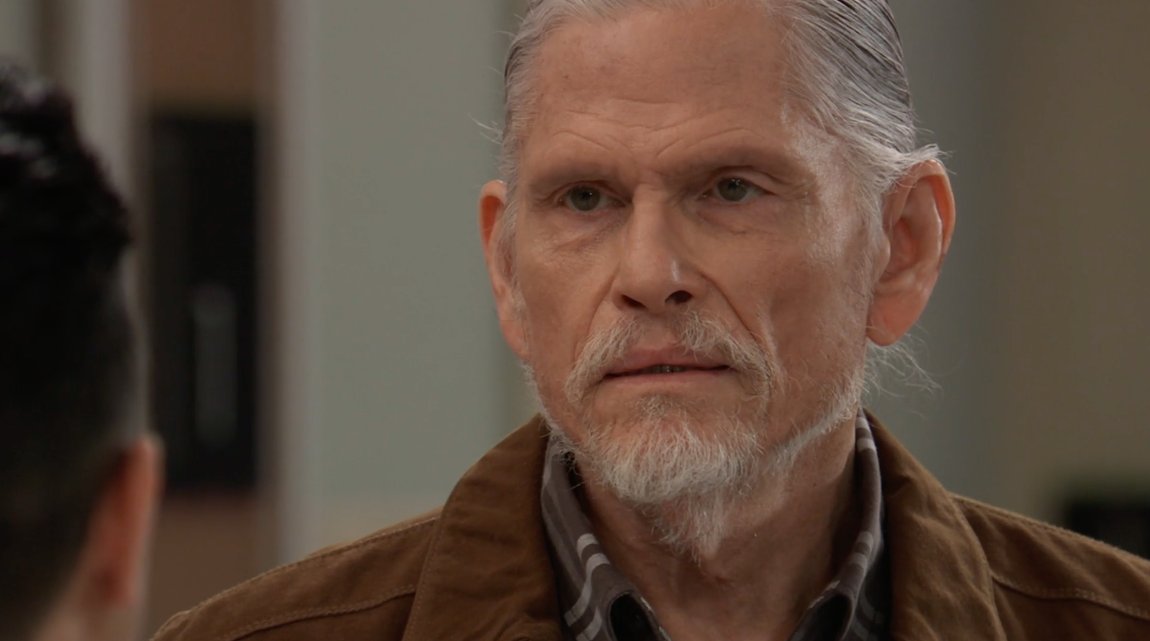"Leave or I call the cops!" #GH