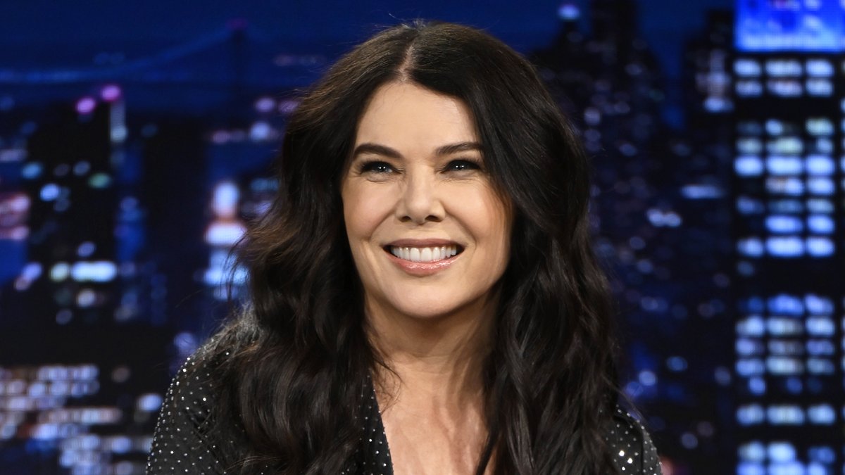 lauren graham talking about gilmore girls on the tonight show 🫶