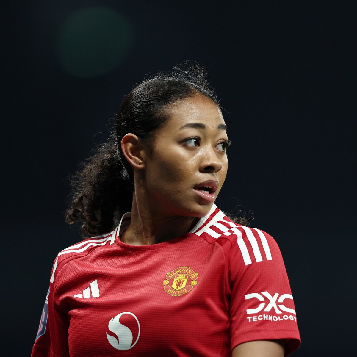 One minute and seven seconds of @JaydeRiviere doing @JaydeRiviere things 🤌 #MUWomen