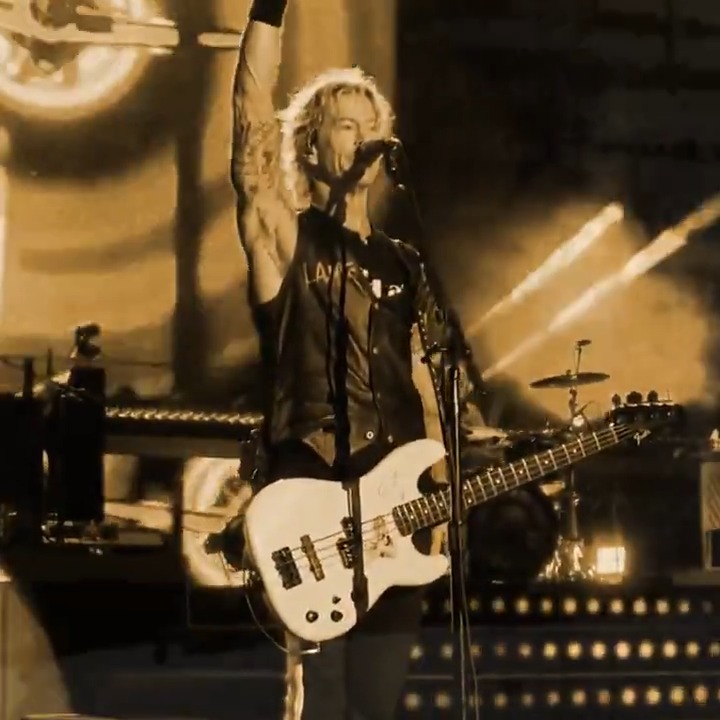 Let's hear it for the iconic Duff McKagan! Happy F'N birthday!