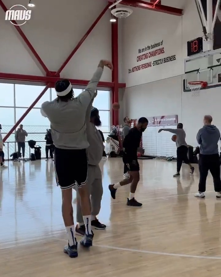 30 seconds of AD buckets 🎯 Anthony Davis // #MFFL