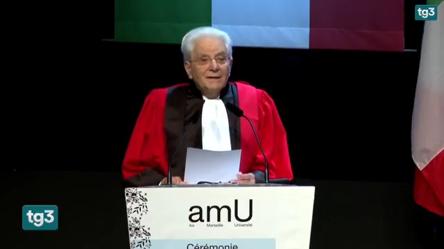 Lectio magistralis del Presidente della Repubblica Mattarella all'Università di Marsiglia: "L'Europa non può accontentarsi della prospettiva di un vassallaggio felice. Deve scegliere tra l'essere protetta e l'essere protagonista"