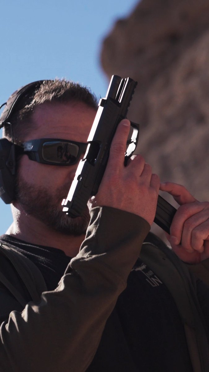 Enhanced ergos. Upgraded trigger. Fully customizable grip. The VP9A1 series brings it.