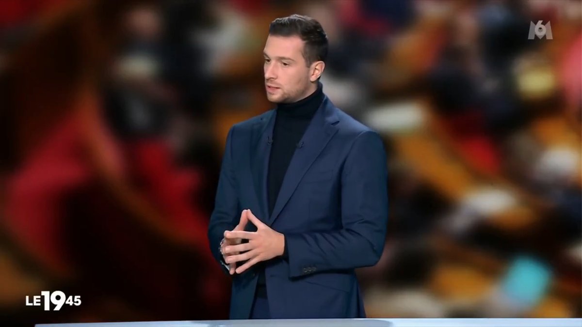Je souhaite que l'on soit beaucoup plus dur et que l'on engage un bras de fer diplomatique avec les pays qui refusent de reprendre leurs ressortissants. Il faut leur suspendre la délivrance de visas, le versement de fonds privés et la distribution d'argent français. M6 - Coupe du Monde de la FIFA 2026™