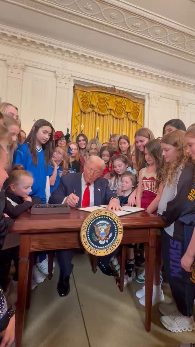 PROMISES MADE. PROMISES KEPT! President Trump signs an Executive Order to BAN men in women’s sports! 💪