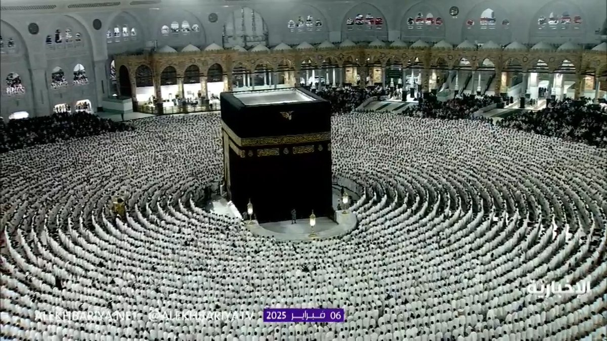 “إن هذه أمتكم أمة واحدة وأنا ربكم فاعبدون”.. تلاوة فجرية تملأ القلب طمأنينة خلال صلاة الفجر في المسجد الحرام بصوت الشيخ ياسر الدوسري #الإخبارية