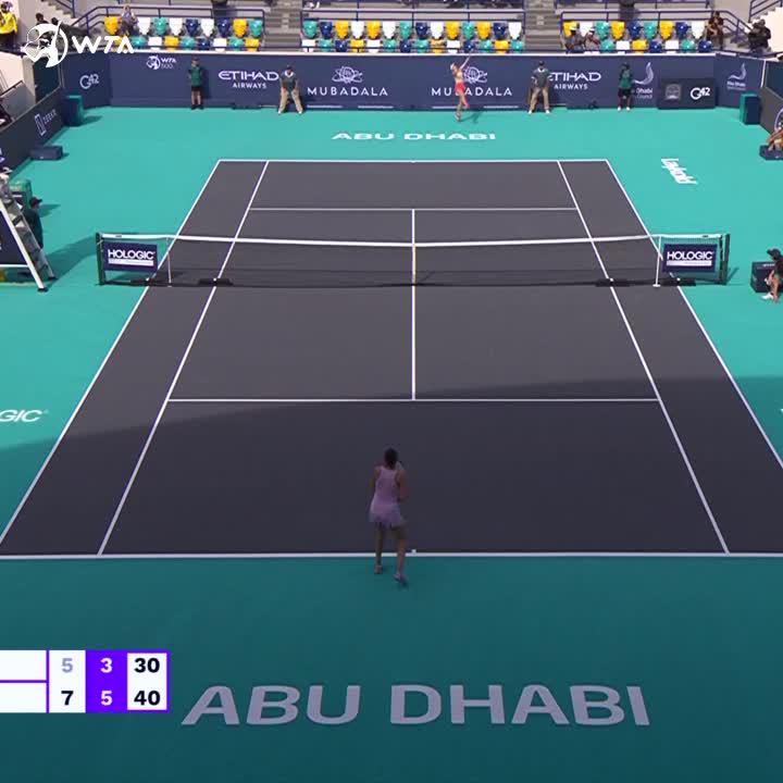 Mom on a mission! 🕵️ Belinda Bencic defeats Vondrousova in straight sets 7-5, 6-3 and is into the final four in Abu Dhabi! #MubadalaAbuDhabiOpen