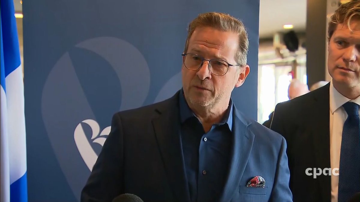 En rencontre de presse, le chef bloquiste Yves-François Blanchet écarte la possibilité d'appuyer des projets de pipeline ou de gazoduc au Québec. Il se dit « farouchement opposé à toute espèce de transport sur le territoire québécois d'hydrocarbure de l'Ouest canadien ». #polcan
