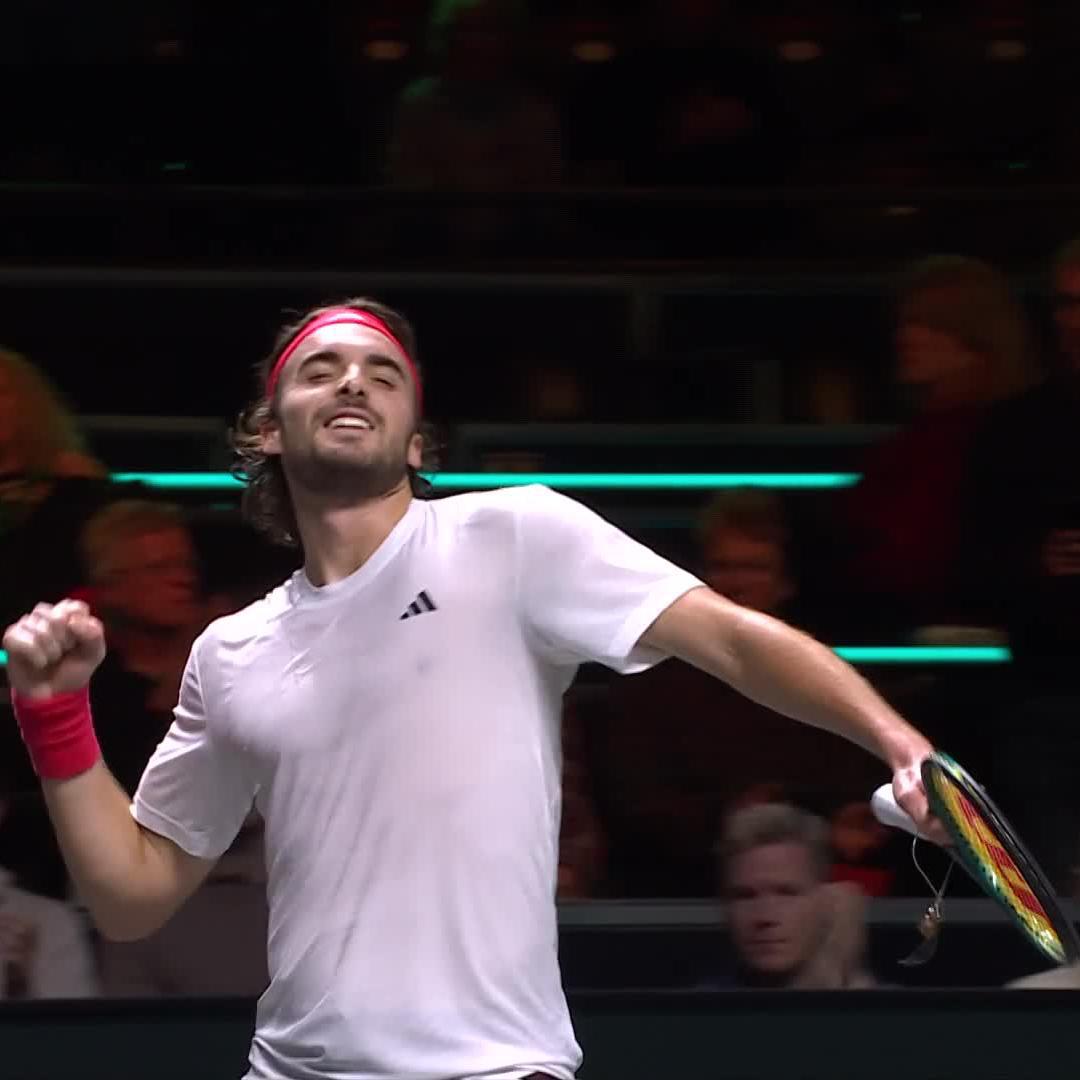 What a battle 🔥 Stefanos Tsitsipas saves match point to beat Griekspoor 6-7 7-6 7-5 and move into his 80th ATP quarter-final #obnamroopen