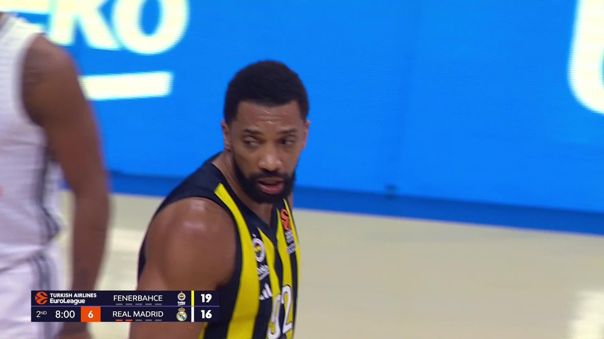 Errick McCollum 3/3 üç sayı performansıyla 11 sayıda! 🔥