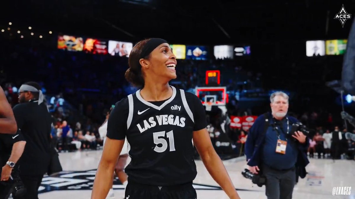 An energy shifter on and off the court. 🫶 Thank you, Sydney Colson.