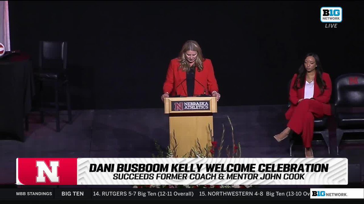 John Cook is so proud of Dani Busboom Kelly 🥹 #B1GVolleyball