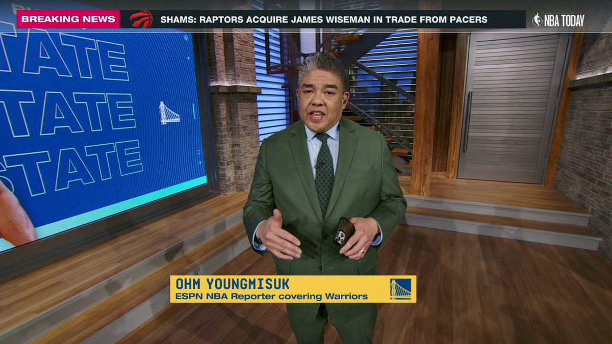 "I've seen a lot of crazy things happen. Nothing like last night." 😳 Ohm Youngmisuk recounts the moment Andrew Wiggins found out he was being traded from the Warriors.