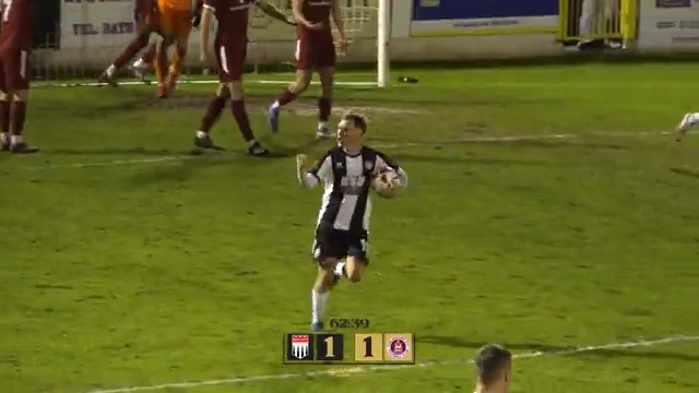 Own up, who had Luke Russe overhead kick on their 2025 bingo card? ✅ ⚫️⚪️ #Romans