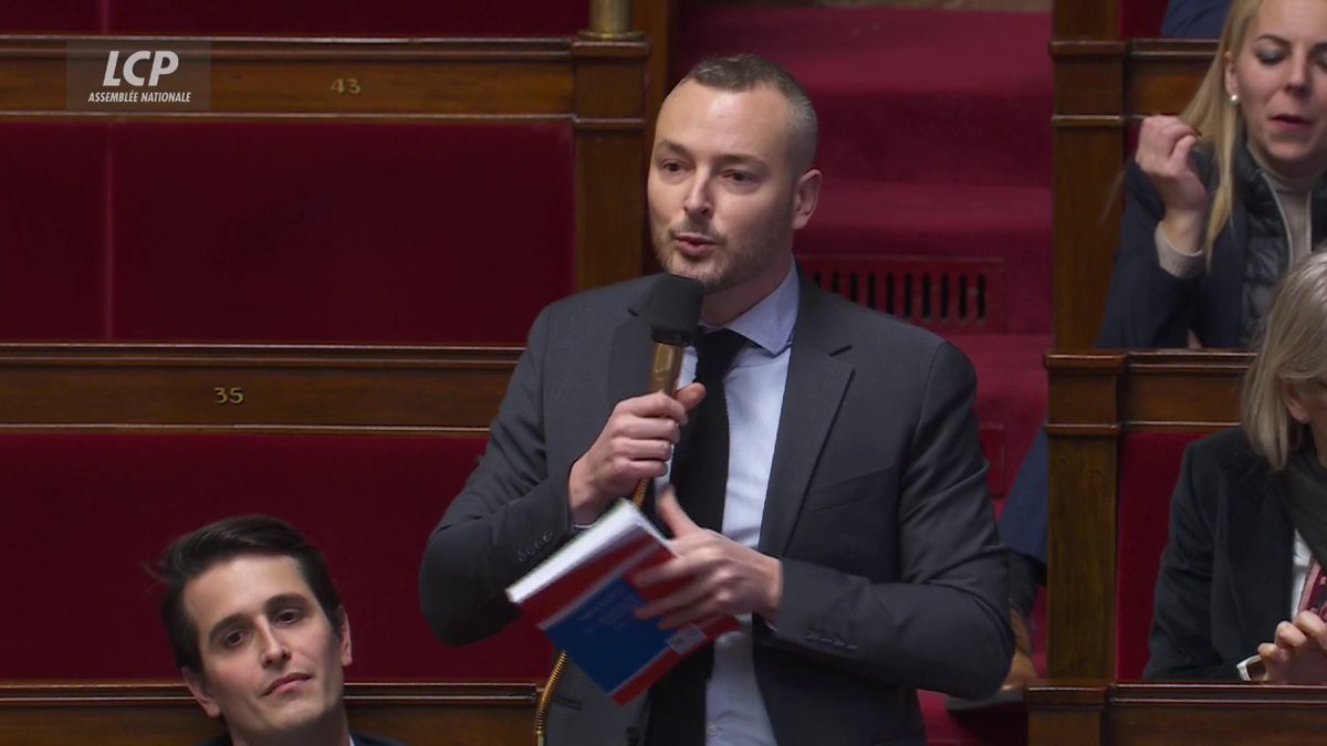 "Mme Soudais, si on soupire quand vous parlez, ce n'est pas parce que vous êtes une femme ; c'est parce que vous êtes une antisémite notoire", lance Frederic Falcon (RN) à Ersilia Soudais (LFI). #DirectAN