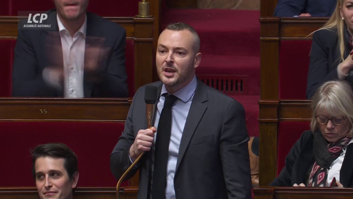 Après avoir été sanctionné pour avoir désigné Ersilia Soudais (LFI) d'"antisémite notoire", Frederic Falcon (RN) "ne retire rien". "Prenez tout ce que j'ai. Prenez toutes mes indemnités, ça n'a aucune importance. [...] Vous êtes une insulte à notre pays !" #DirectAN