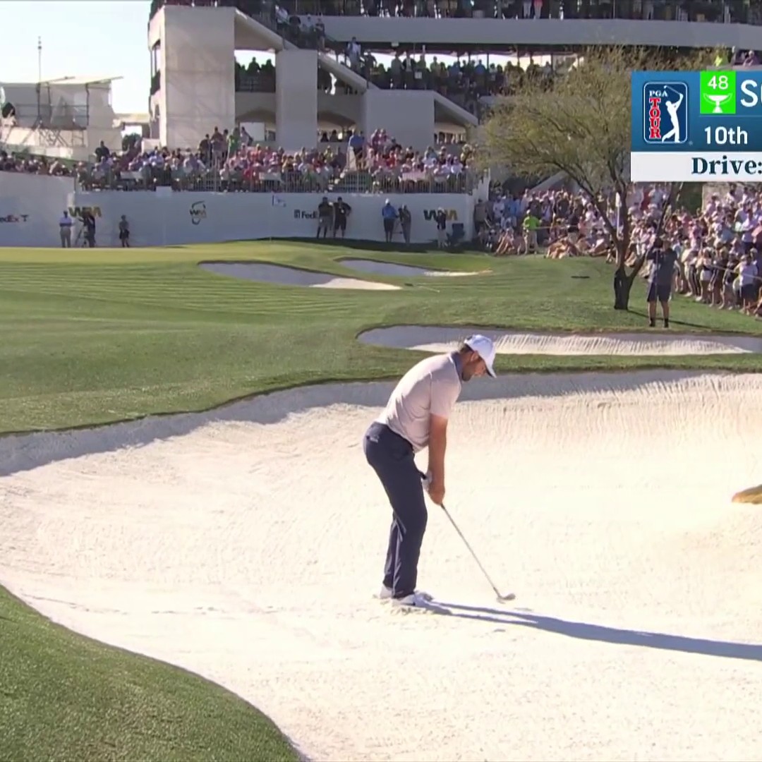 SCOTTIE SCHEFFLER JARS IT FROM THE FAIRWAY BUNKER. BACK TO EVEN PAR WITH ONE SWING.
