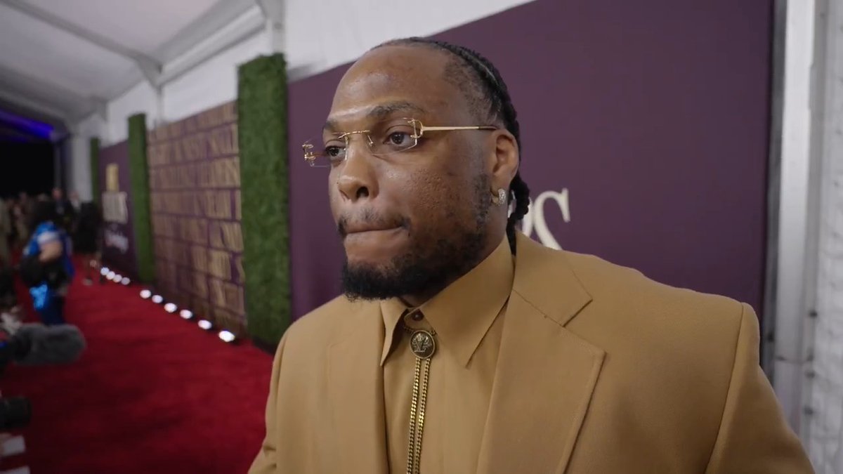 Catching up with Derrick Henry  at NFL Honors!