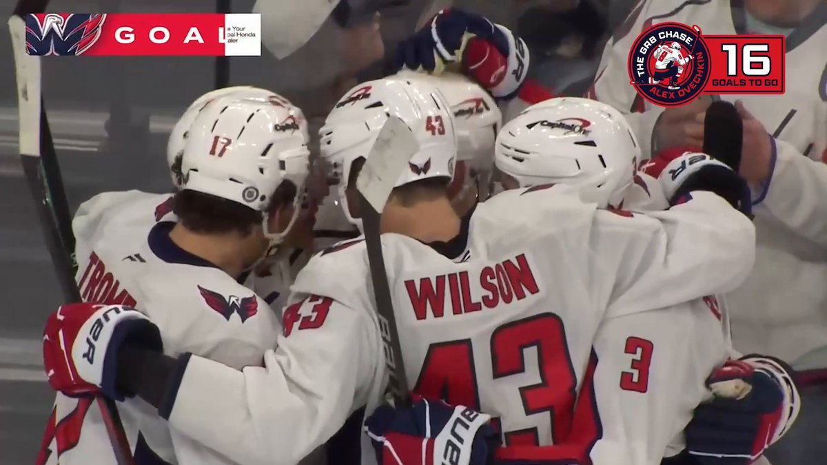 OVI GOAL! OVI GOAL! 🚨 Alex Ovechkin ties the game and extends his goal streak to four games! #Gr8Chase
