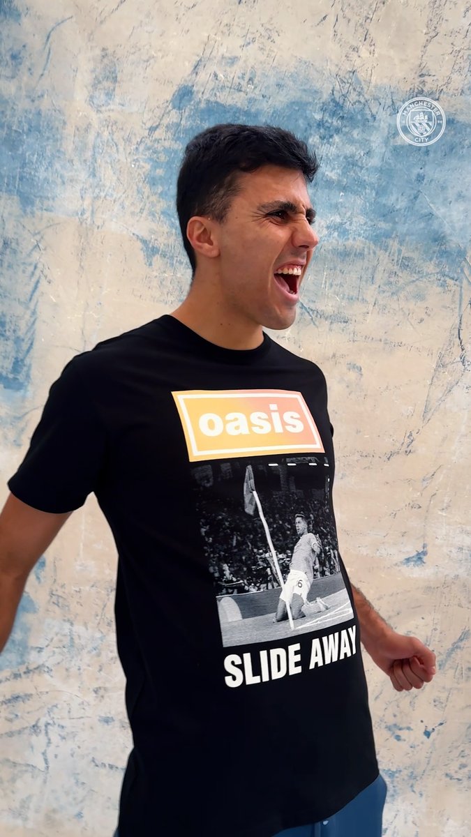 Slide away 🎵🩵 Celebrating Rodri's iconic treble-winning moment in our Man City x @Oasis Capsule Collection 💿