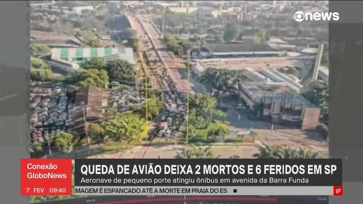 Queda de avião em SP: vídeo de outro ângulo mostra o momento em que aeronave cai na avenida. ➡ Assista ao #ConexãoGloboNews: #GloboNews