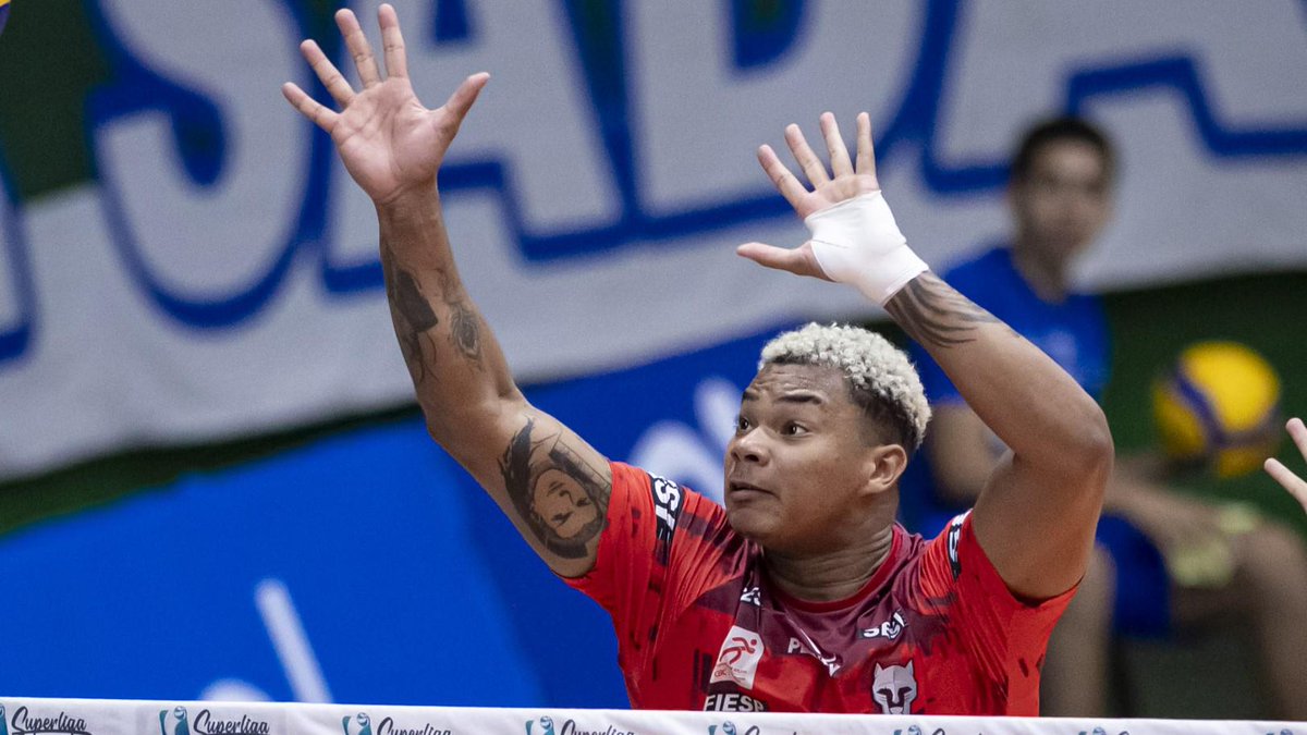 🔥 DARLAN 🇧🇷 powers it down the line! 💥 📹: SporTV/VBTV 🏐 #Volleyball #Volei #Superliga
