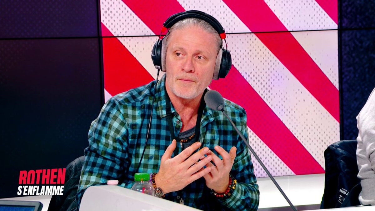 L'attitude du Real avec les arbitres, est-ce inadmissible ? 🎙️ Manu Petit: "Ça m'a extrêmement surpris de voir Ancelotti sortir de sa réserve pour parler de ça car je l'ai toujours trouvé très classe dans tout ce qu'il fait"