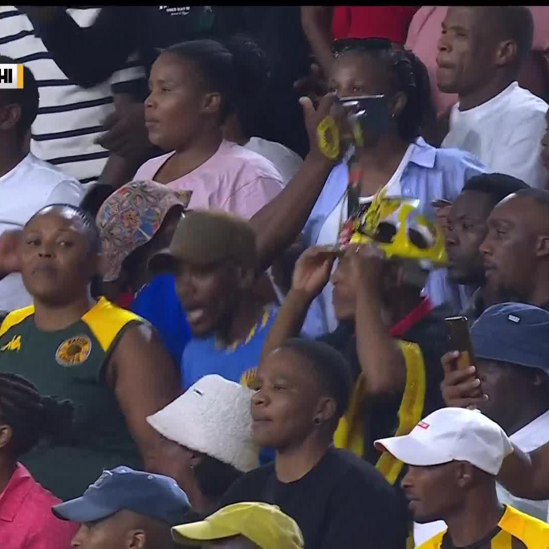 The Kaizer Chiefs fans are in full voice at Athlone Stadium 🥳🎉 89' AmaZulu 2-0 Gallants 93' Stellenbosch 0-1 Chiefs 📺 Stream #BetwayPrem on DStv: Betway ZA