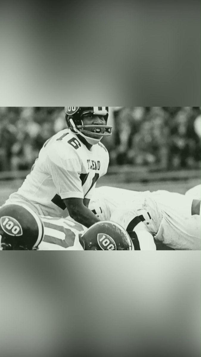 Chuck Ealey’s legacy is unmatched. 🏈 35-0 as Toledo Football’s QB, 3 MAC titles, and a place in the College Football Hall of Fame. His records and impact still resonate today. #BlackHistoryMonth #CFBHALL #GoRockets | MACtion