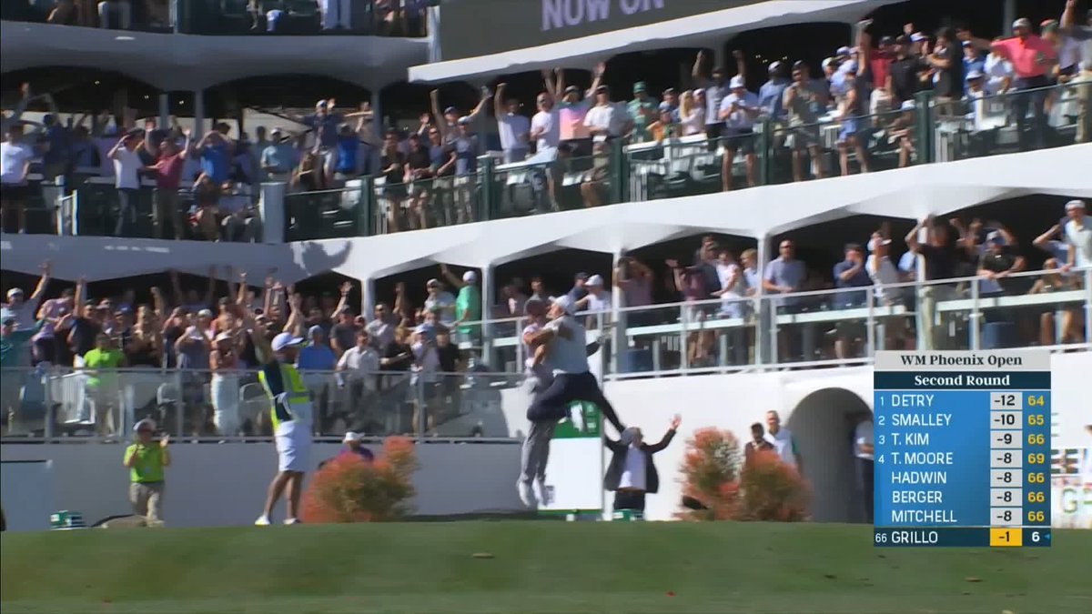 The fans are loving this hole-in-one from Grillo 🙌