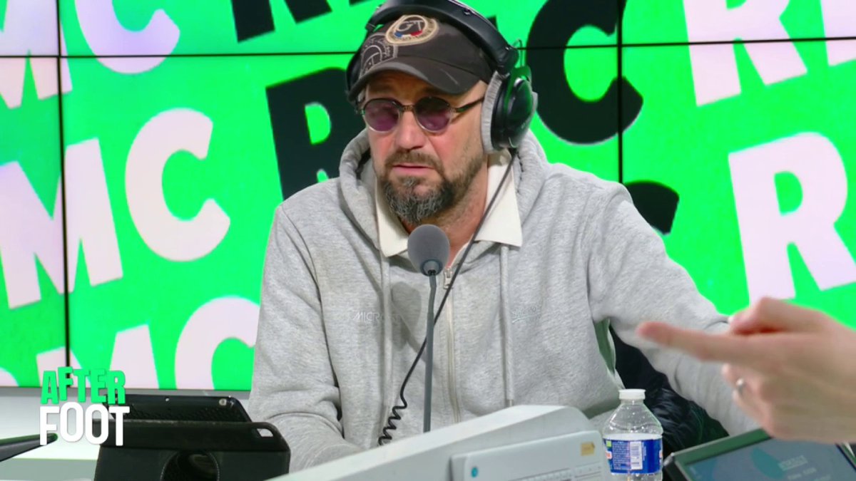 🗣️ charbonnier lionel après la victoire de Paris sur Monaco : "Je m'imagine joueur face à ce PSG... j'ai mal à la tête." #RMCLive