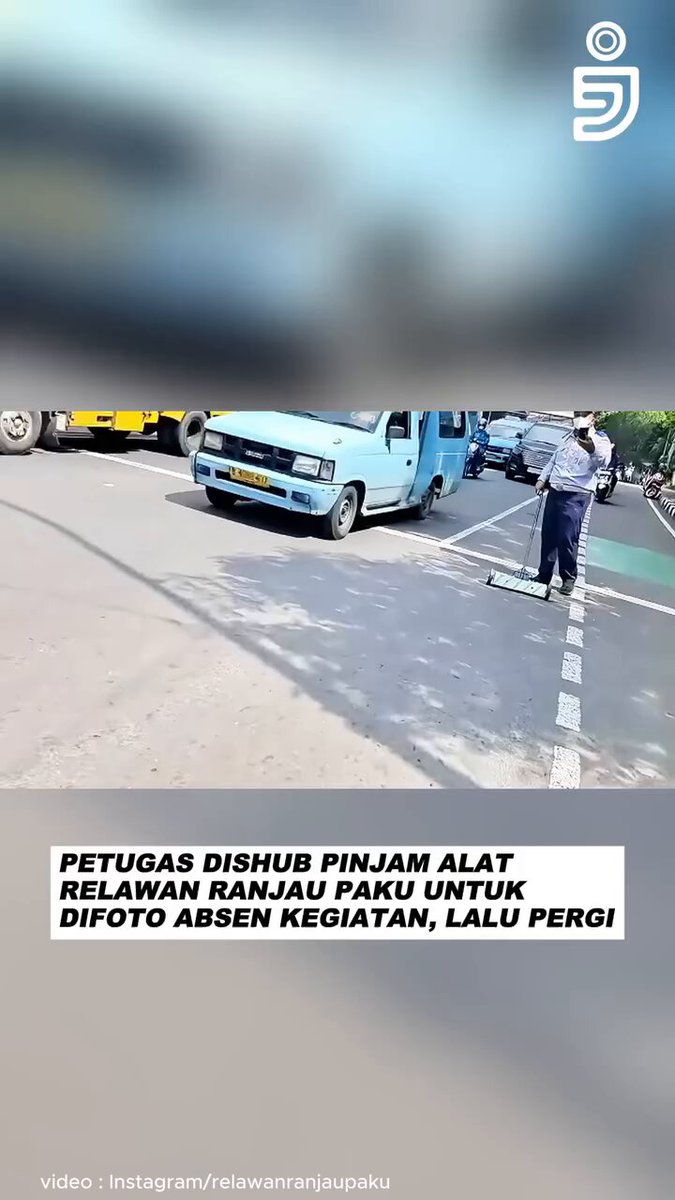 Petugas Dishub pinjam alat RELAWAN RANJAU PAKU untuk difoto absen kegiatan lalu pergi.... ATTITUDE MINUS TERJADI PADA PEJABAT INDONESIA DARI SEMUA INSTANSI....