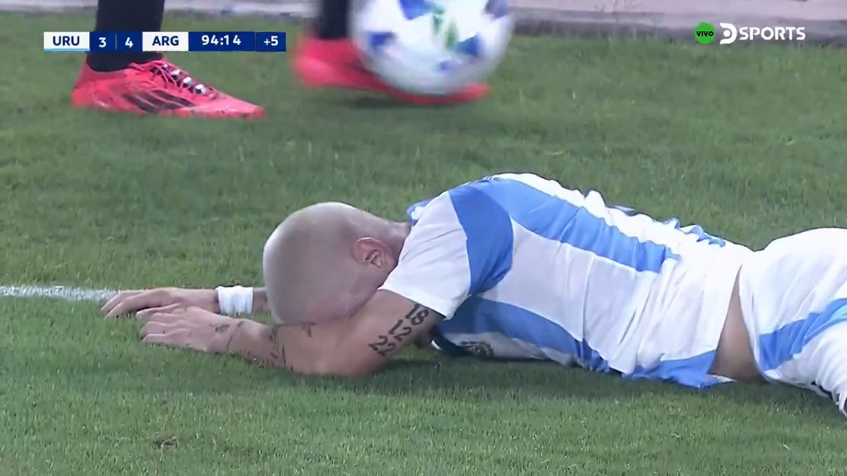 MIRÁ LO QUE HACE MASTANTUONO POR FAVOR El pibe de River es buenísimo