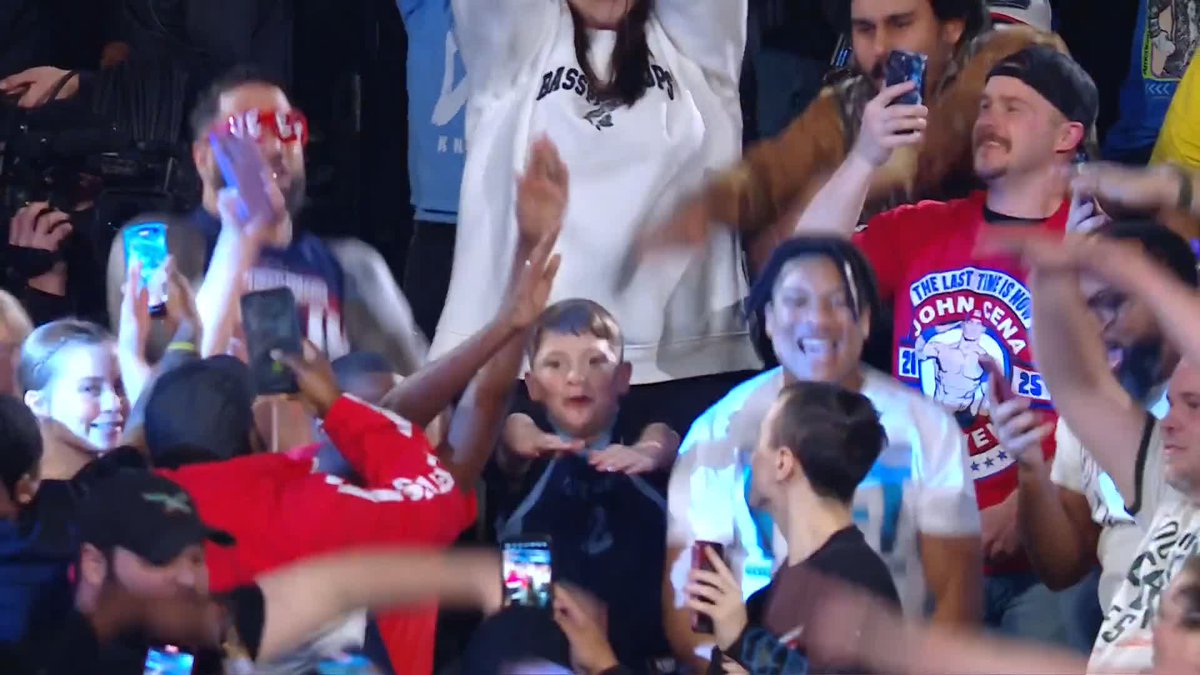 YEET! 🗣️ 2025 Men’s Royal Rumble winner Jey Uso is kicking off #SmackDown 👏