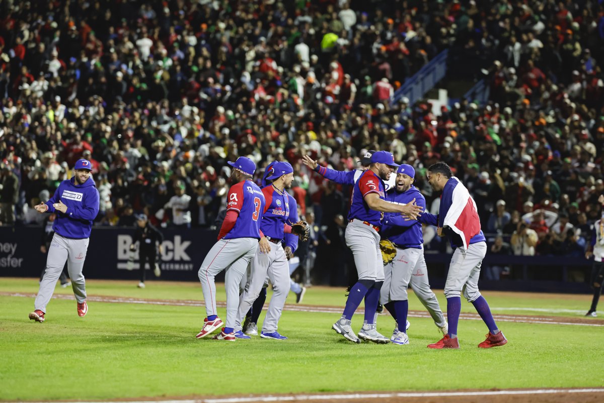 Ahora sí se acabó, ¡QUISQUEYA CAMPEONES! 🥇 #SerieDelCaribe