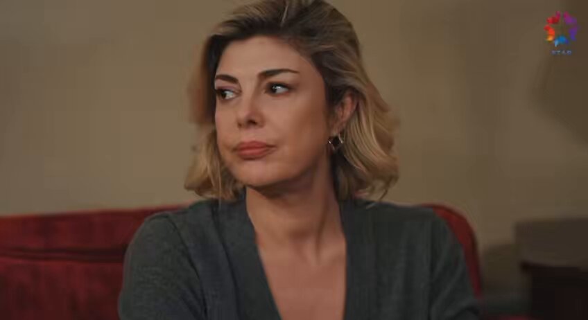 Benim kızım hiç hayatta bilmediği görmediği şeyleri babasından "Kocasından" gördü. Yeni bölümde SeyFer bebeği gündem de ama kimse noluyo siz boşandınız demiyor 🙃 SeyFerin gerçekte hiç boşanmadığını gördüğümüz detaylara ekleme 📌