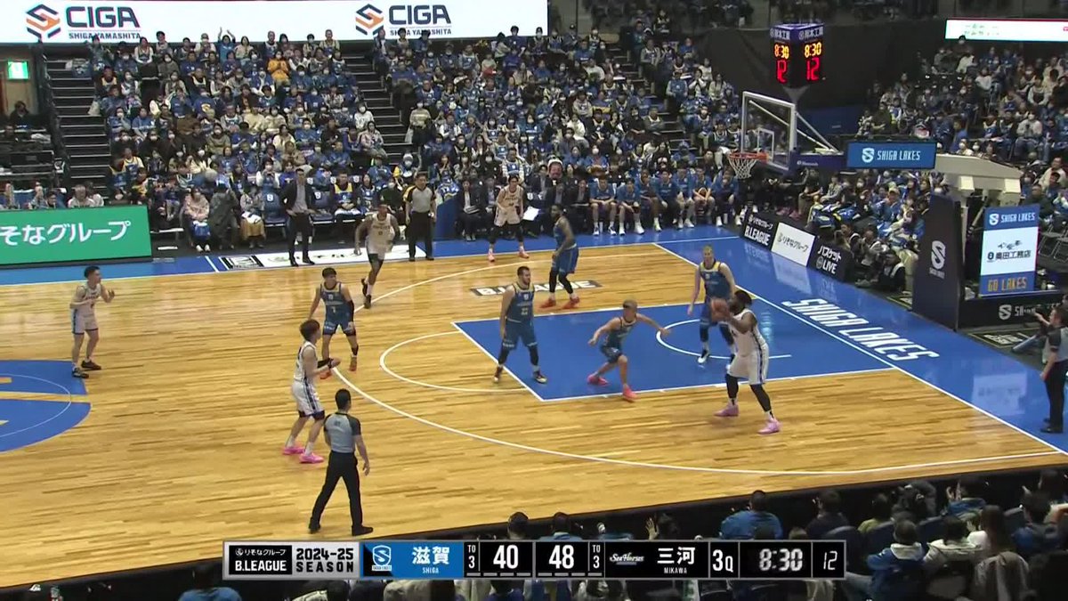美しくて、強い。 #0 ザック・オーガストがBリーグキャリアハイ最多を更新する個人28得点目🎉 4Q 残り3:42 滋賀 70-89 三河 📡B.LEAGUE全試合見放題なのは「バスケットLIVE」だけ！ #ザック・オーガスト #今日のザック様 #シーホース三河 #超えていけ