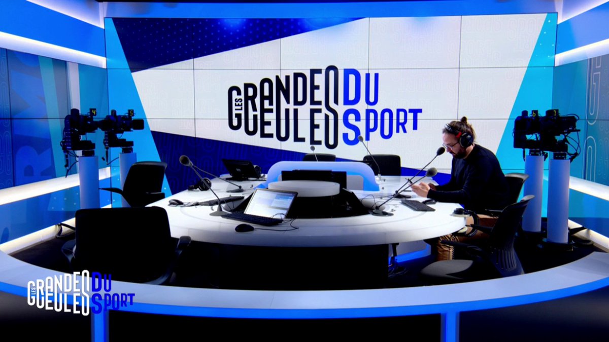 🗣️ L'avis de Marc Madiot sur l'Etoile de Bessèges : "Il y a un petit mépris de la part d'équipes, voire de coureurs, par rapport aux organisateurs bénévoles. L'autre point, c'est le manque de respect des automobilistes par rapport aux évènements." #RMCLive