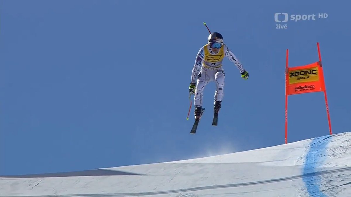 Ester Ledecká zajela ve sjezdu ⛷ skvěle, na svahu doslova letěla a aktuálně je bronzová 🥉. Jak se vám líbila jízda české zimní ❄️ superstar? Přímý přenos můžete i nadále sledovat na ČT2. 📺