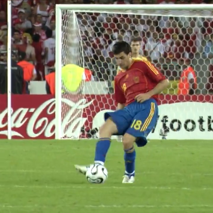 Esta combinación entre @Cesc4official y Fernando Torres. 🤤🇪🇸 #CopaMundialFIFA