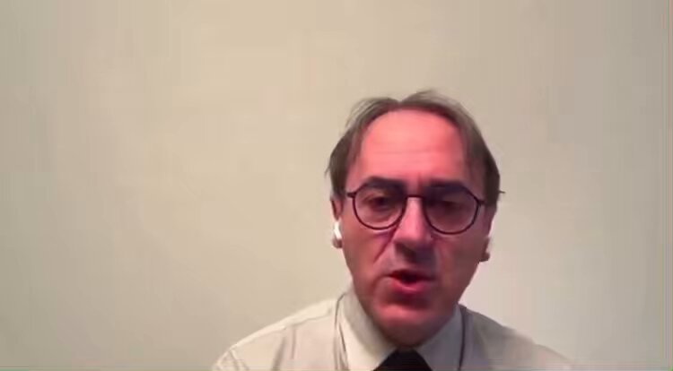 “ io penso che la segretaria del PD deve assumere l’iniziativa per la formazione della coalizione di centrosinistra “ 😁