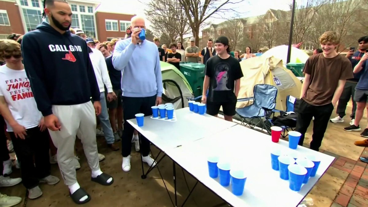 Johni Broome playing pong with Jay Bilas is must-see 😂 Auburn Basketball