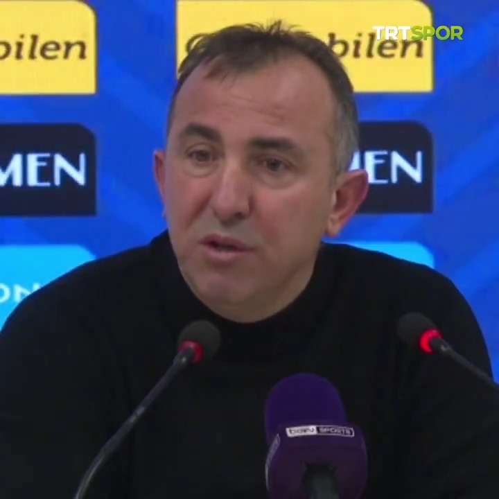 🗣️🎙️ Recep Uçar: 6 tane bariz maçta Konyaspor'un hakkı yendi. Benim çocuklarımın emeklerini çalıyorsunuz, böyle bir düzen olamaz. Bugün net bir şekilde operasyon çekerek golümüzü iptal ettiler.