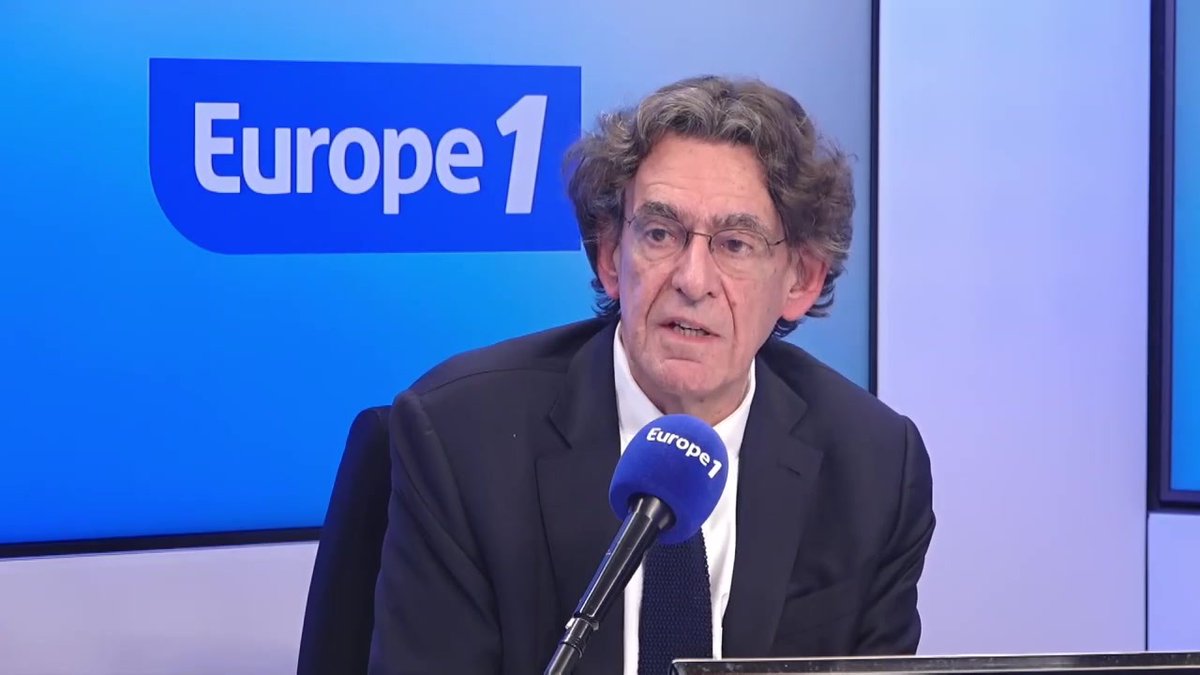 « Je suis scandalisé qu'un ancien président, Nicolas Sarkozy, soit sous bracelet électronique. On a le sentiment qu’il y a une vengeance », observe Luc Ferry, philosophe et auteur de l'ouvrage “IA : grand remplacement ou complémentarité ?”, dans #Europe1SoirWE avec Pascale de La Tour sur #Europe1