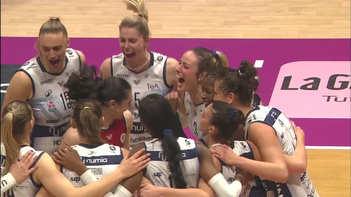 🔥 COPPA ITALIA 🇮🇹: MILANO REACHES THE FINAL! With 30 points from Paola Egonu, Milano is set to face Conegliano in the final this Sunday at 2:20pm GMT. They beat Scandicci 3-2 in the second semifinal. 📺 Replay on VBTV: 🏐 #Volleyball #Pallavolo