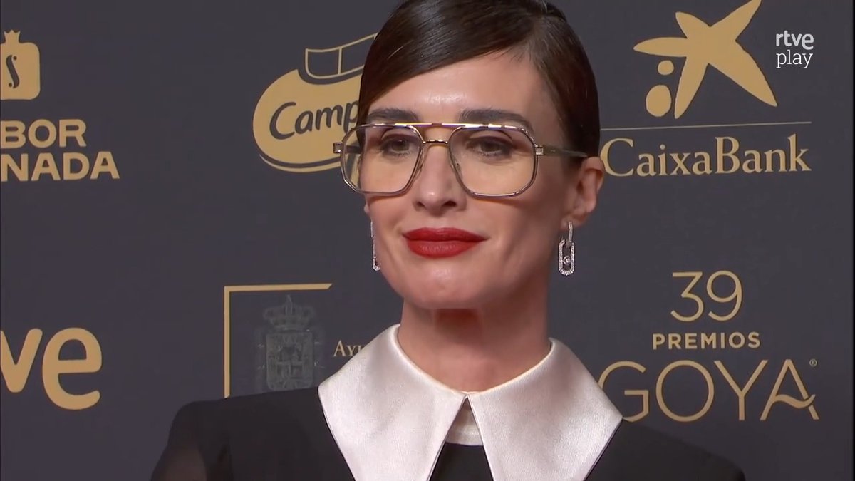 Paz Vega, con look de Cherubina, zapatos Aquazzura y joyas Messika, está nominada a Mejor Dirección Novel por "Rita". #Goya2025
