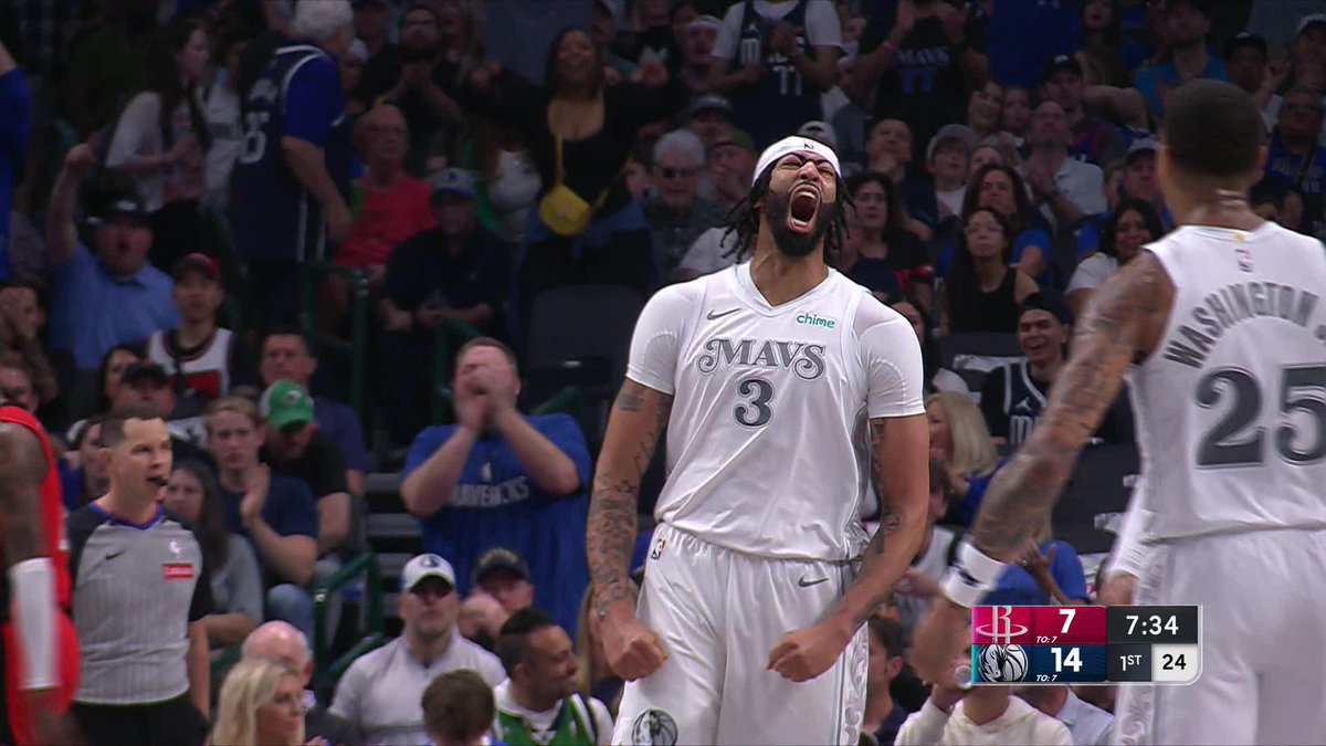 ANTHONY DAVIS IS HERE 😤 6 PTS, 4 REB, 3 AST, 1 BLK in just FOUR MINUTES 😳