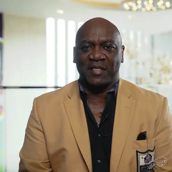 From one MVP to another. 🫶 @ThurmanThomas | Josh Allen